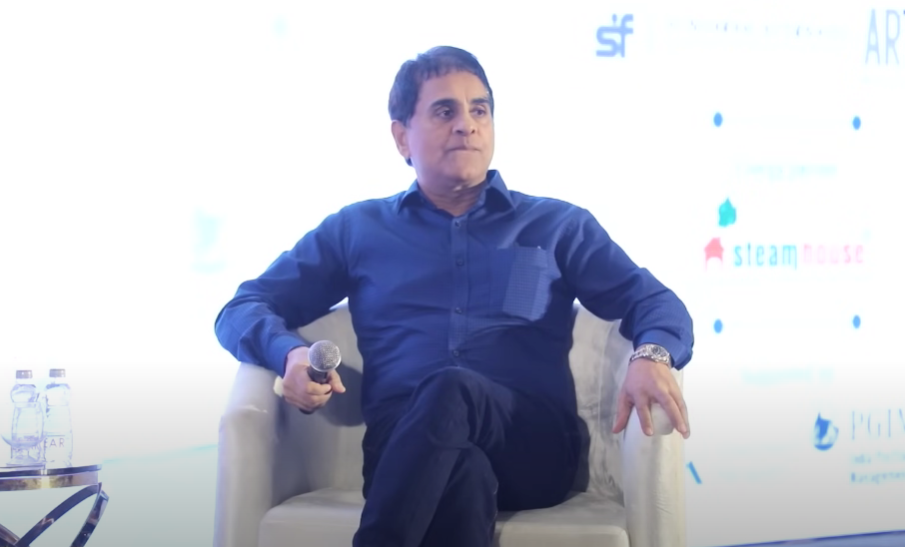 On October 14, Vijay Kedia purchased 100,000
